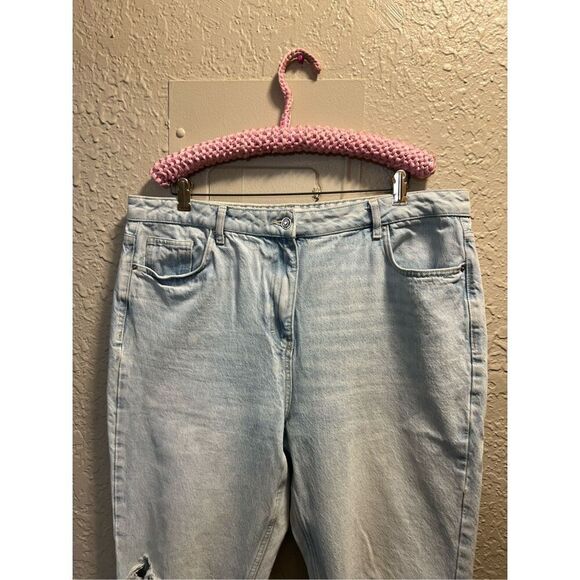 Mom High Rise Light Blue Jeans Ripped Knees Woman’s Size 18 Regular - Picture 4 of 11